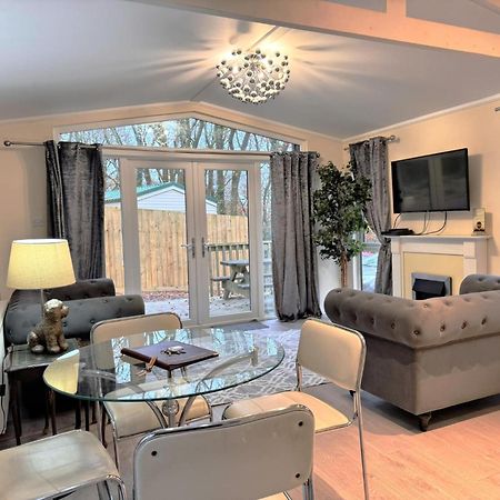 Welsh Villa-Hot Tub-Tenby-Carmarthen-Forestsetting Eksteriør billede
